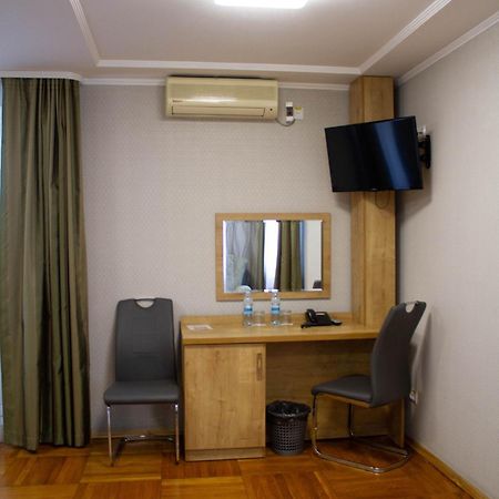 Hotel Tourist Rivne Exterior photo