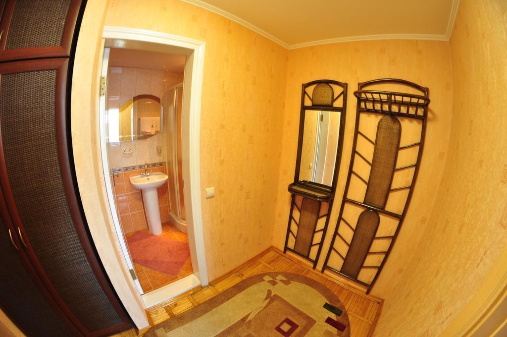 Hotel Tourist Rivne Exterior photo