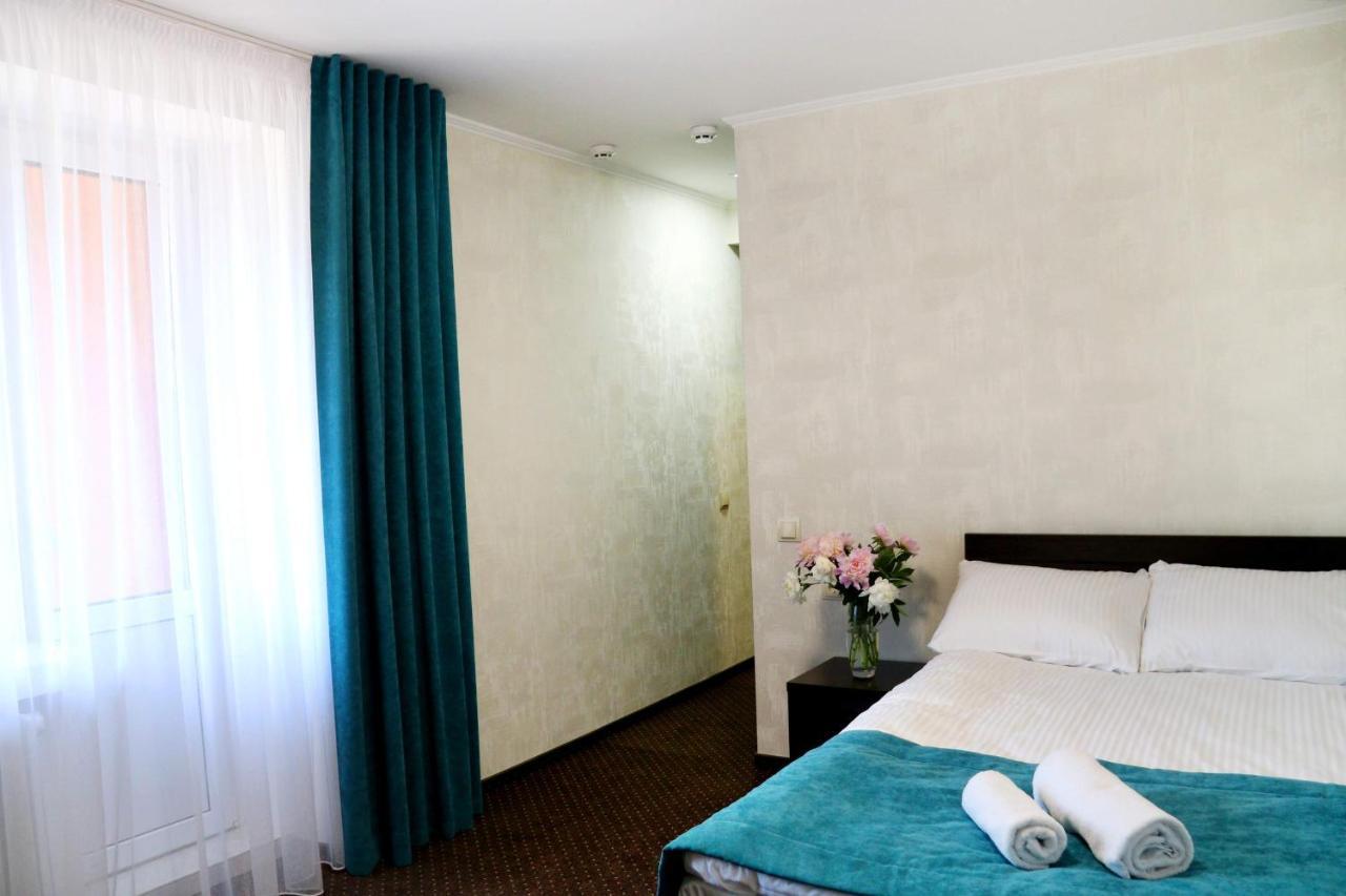 Hotel Tourist Rivne Exterior photo